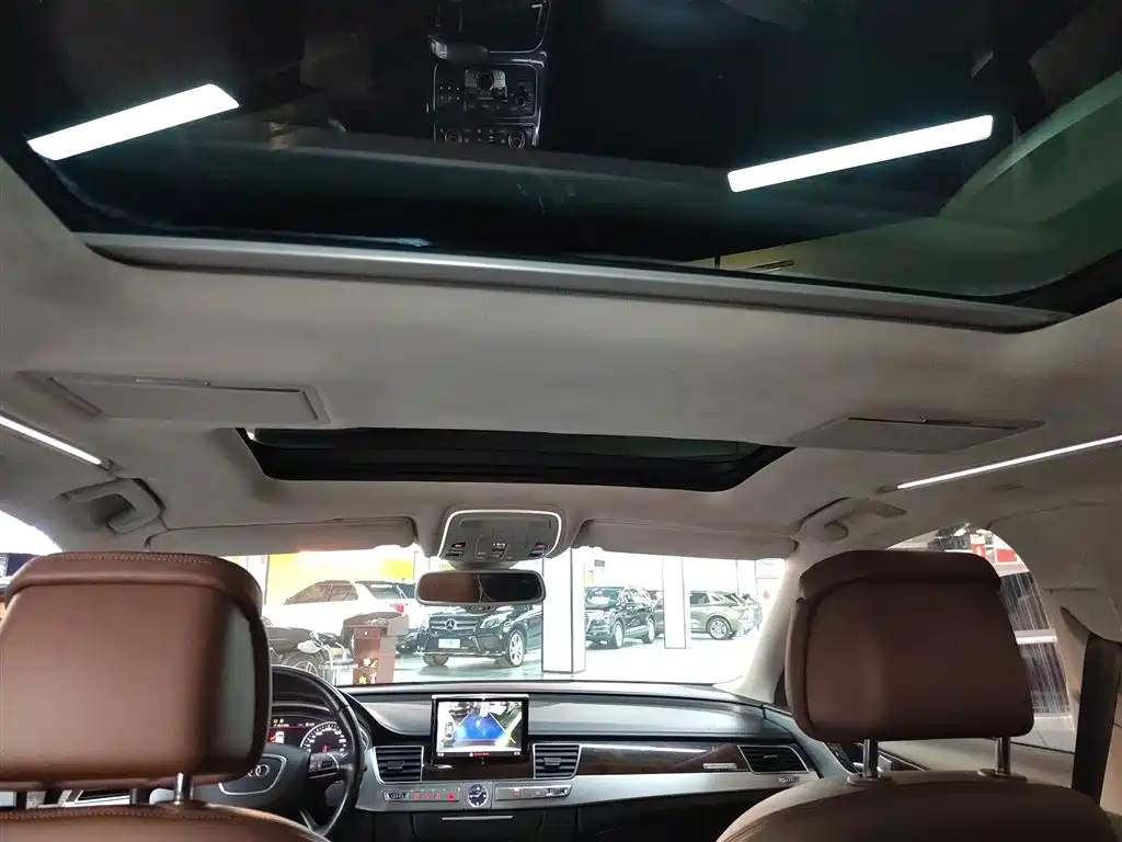 Audi A8 2014 A8L 45 TFSI quattro Comfort фото 8