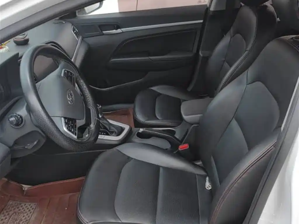 Hyundai Elantra 2016 Model 1.6L Automatic Smart Elite фото 13