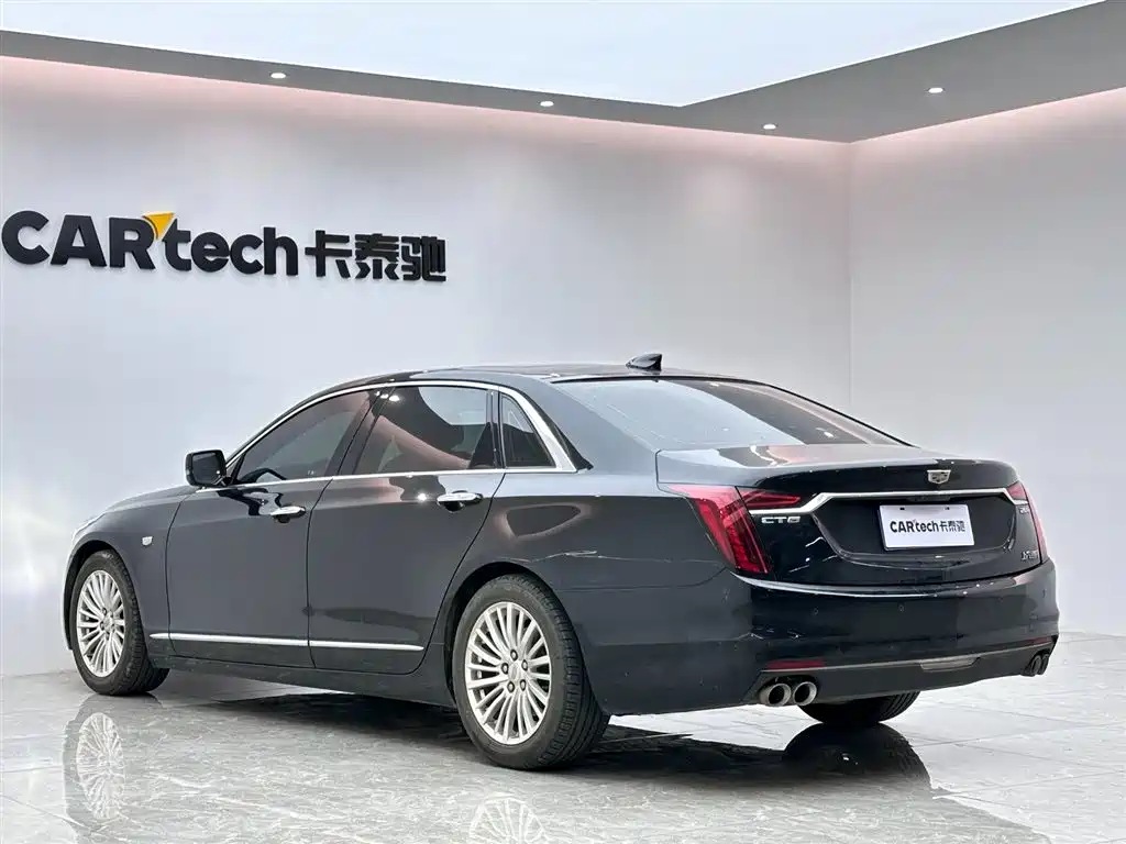 CADILLAC CT6