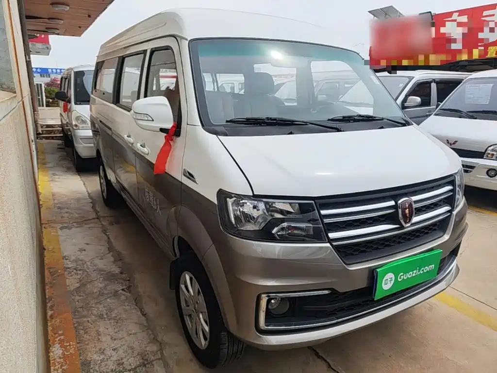Jinbei New Hiace X30L 2024 2024 Fortune Edition Passenger Van 5/6/7-seater