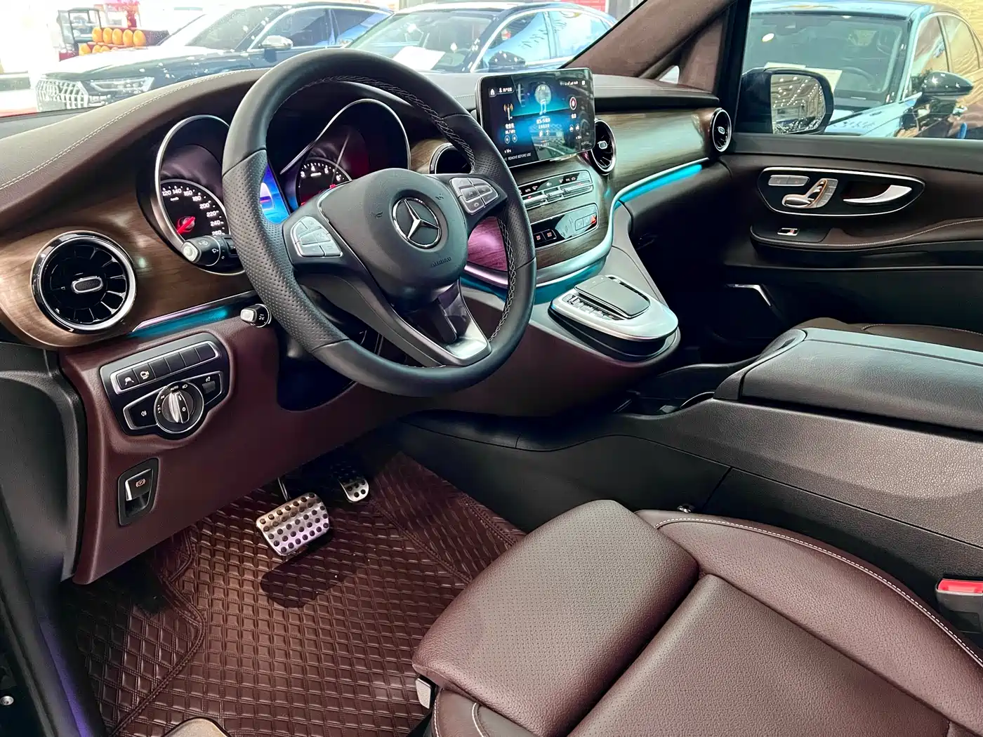 MERCEDES-BENZ V-CLASS