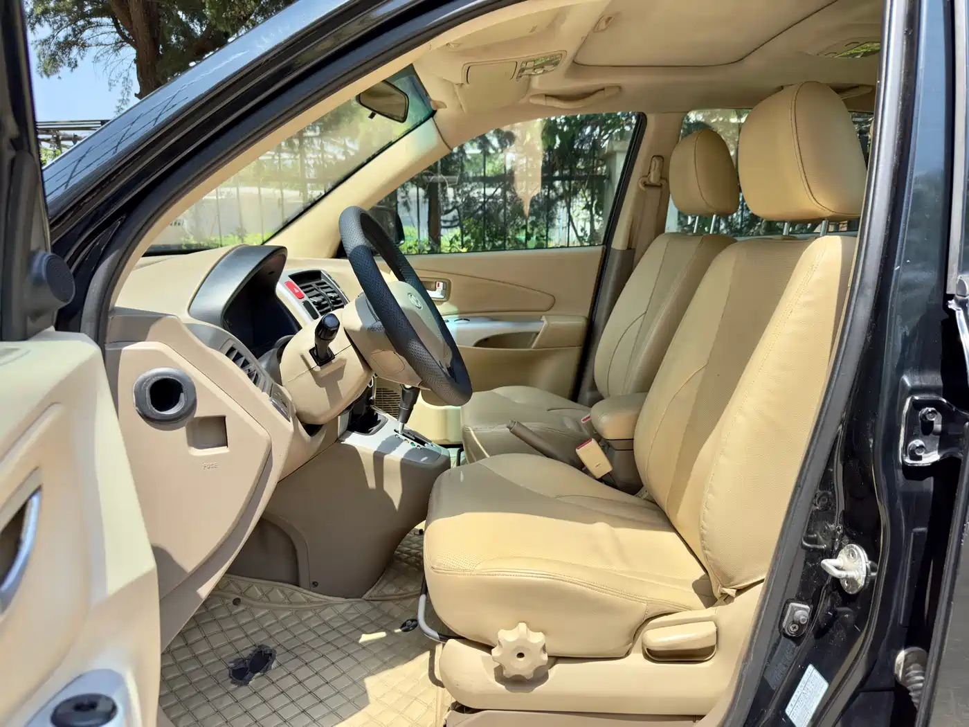 Hyundai Tucson 2013 2.0L Automatic 2WD Comfort фото 10