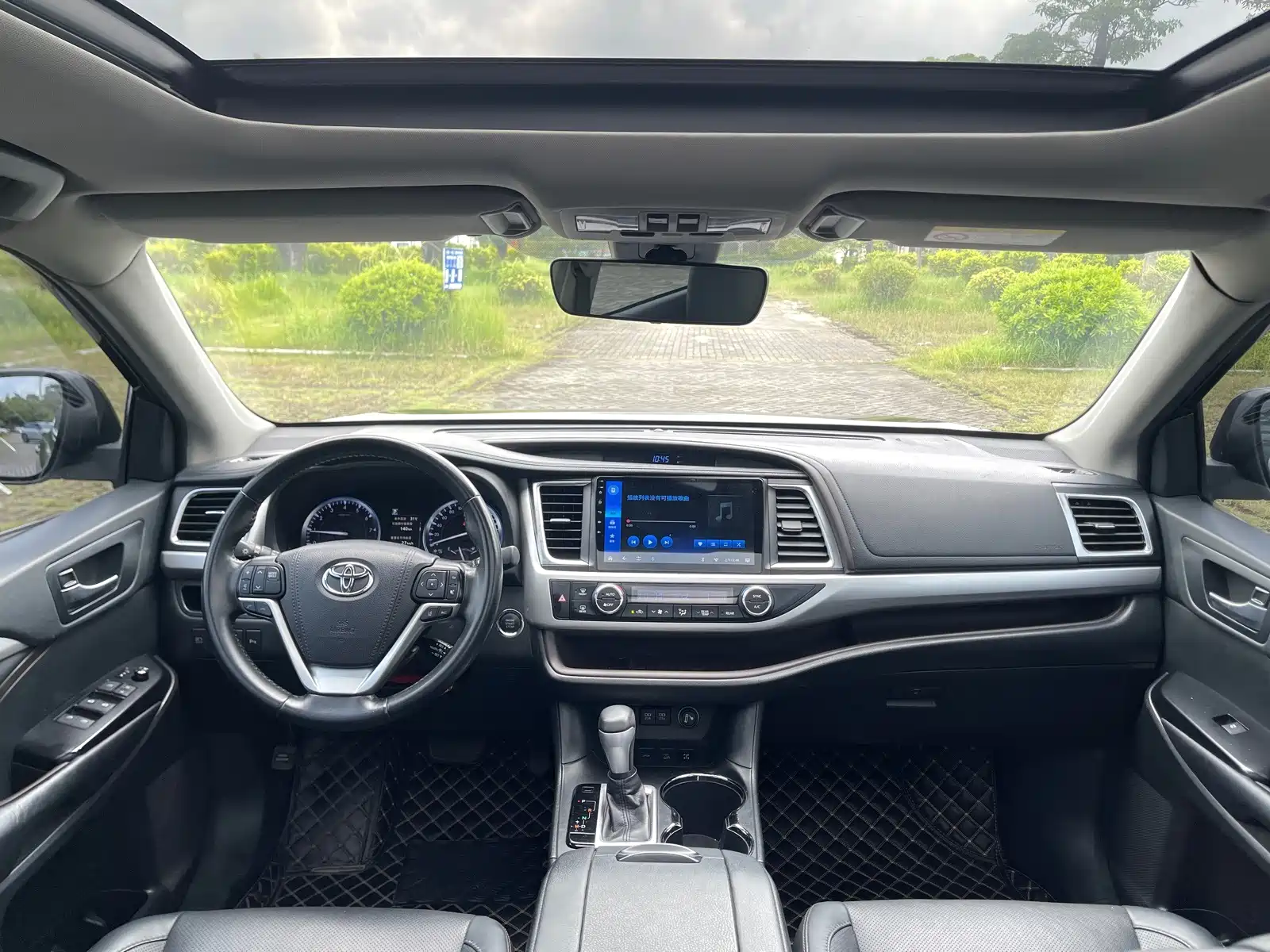 Фото 17 - Toyota Highlander