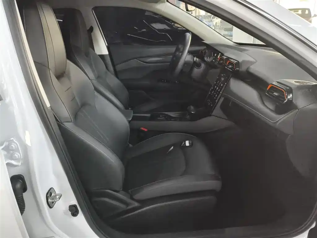 DONGFENG FENGSHEN YI HYUN