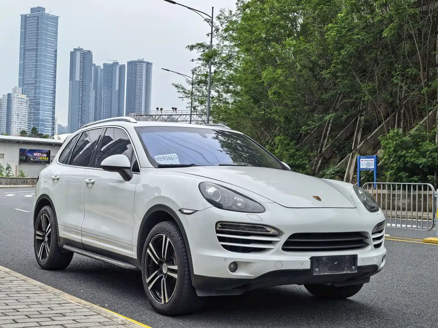 Porsche Cayenne 2011 Cayenne 3.0T фото 3