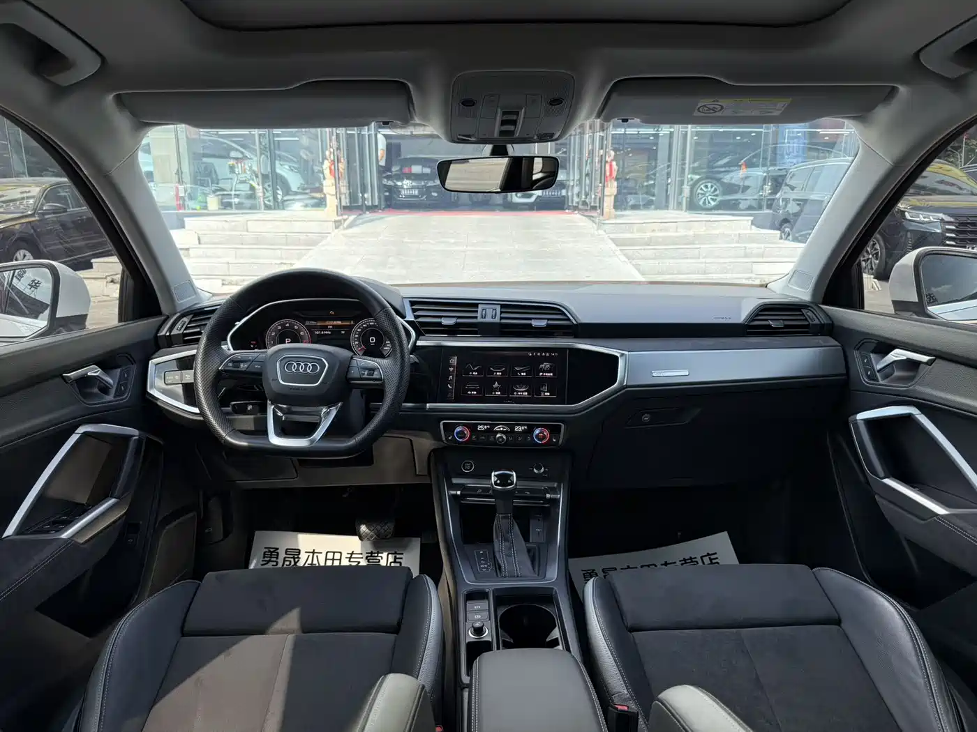 Audi Q3 2022 35 TFSI Fashion Dynamic фото 11