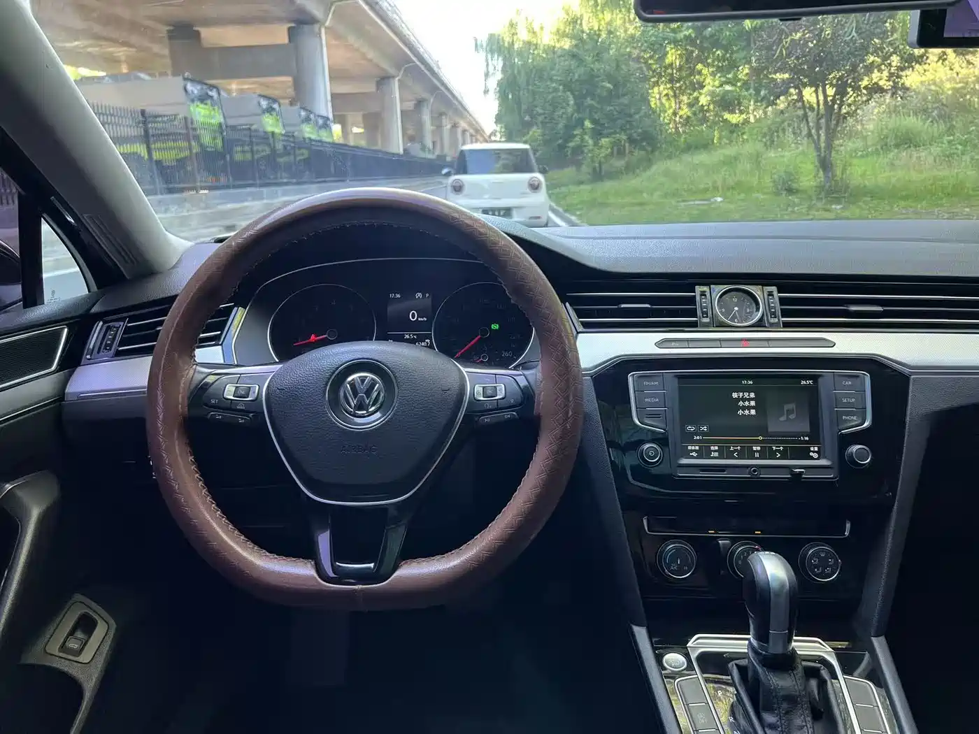 Volkswagen Magotan 2017 330TSI DSG Leading фото 10