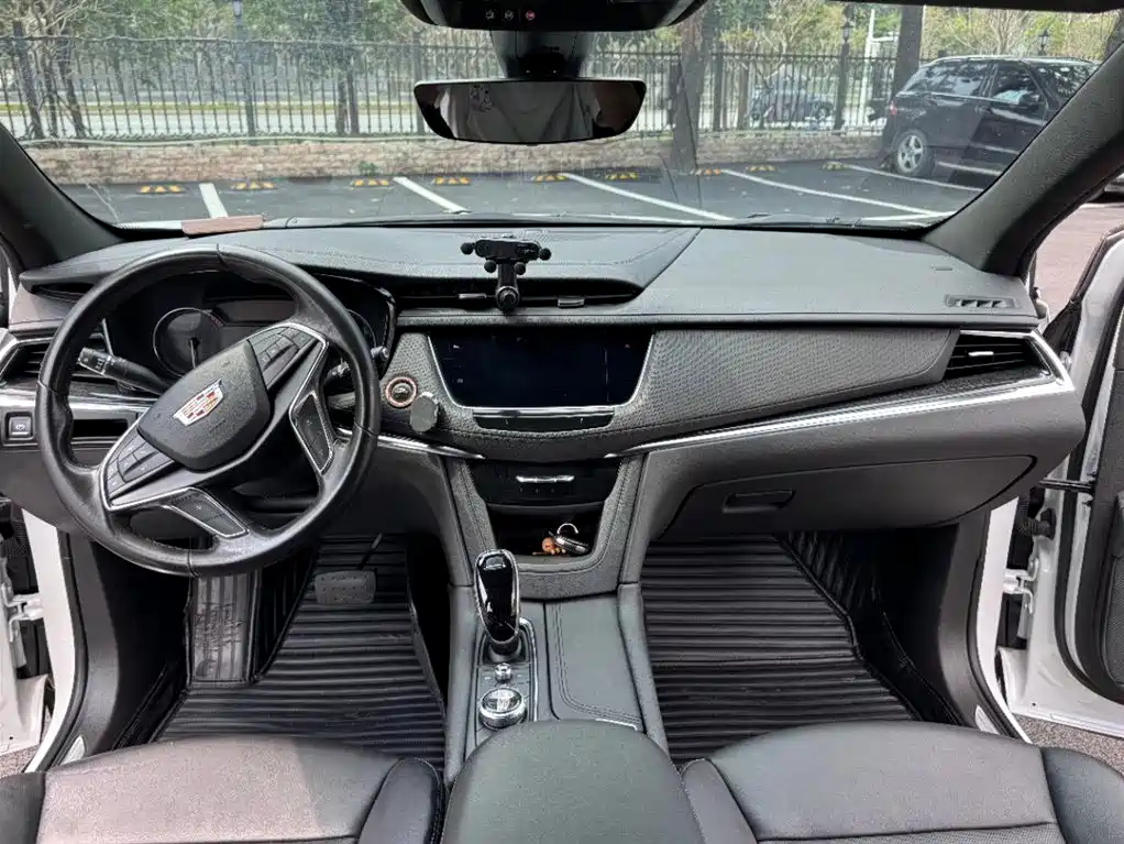 Cadillac XT5 2020 Facelift 28T Luxury Model фото 3