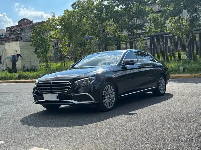 Mercedes-Benz E-Class 2022