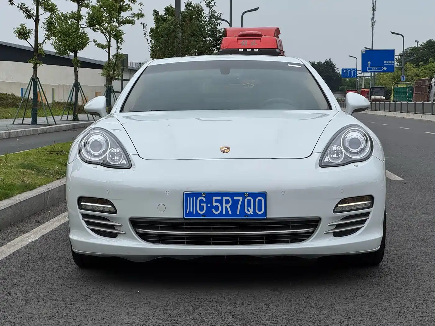 Porsche Panamera 2013 Panamera Platinum Edition 3.6L фото 2