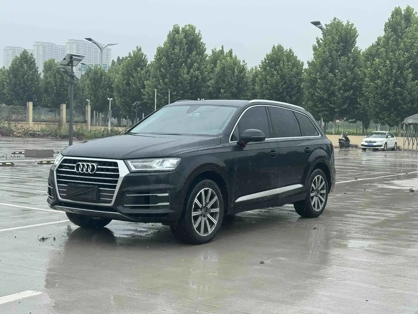 Фото 1 - Audi Q7
