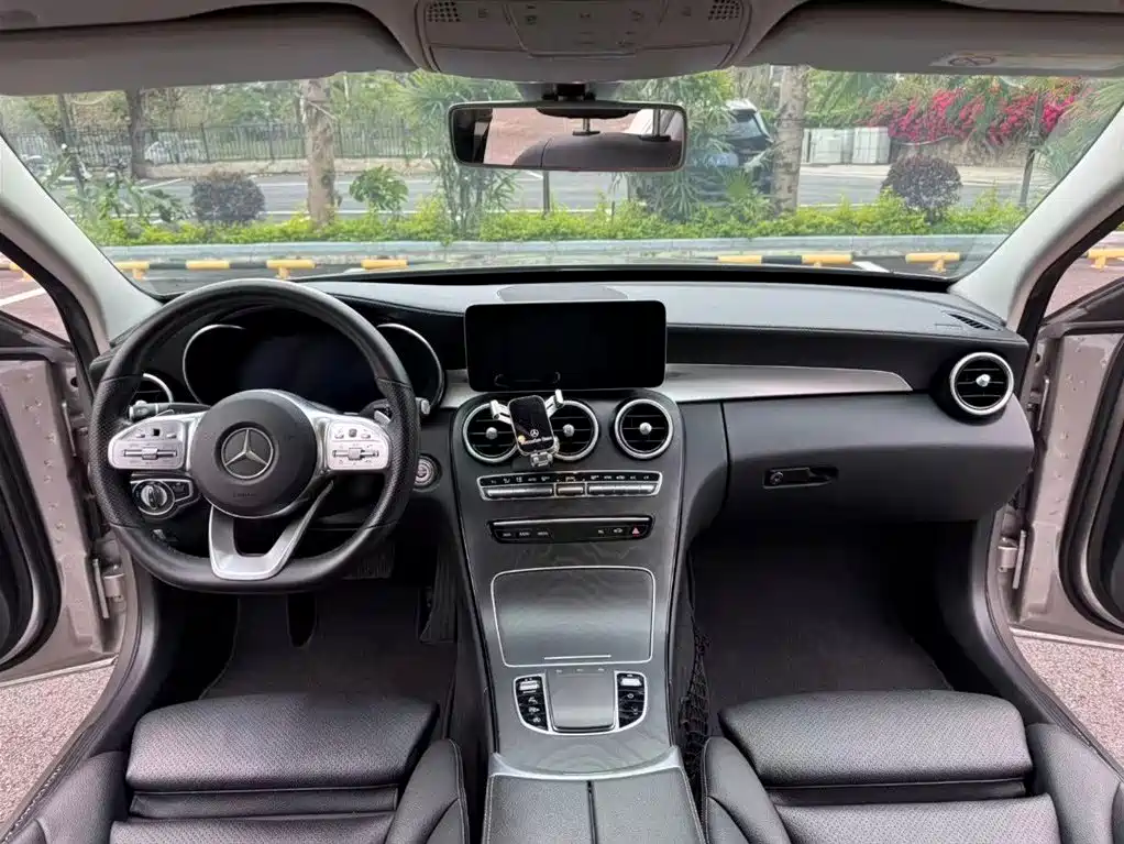 Mercedes-Benz C-Class 2020 C 260 L Sport фото 6