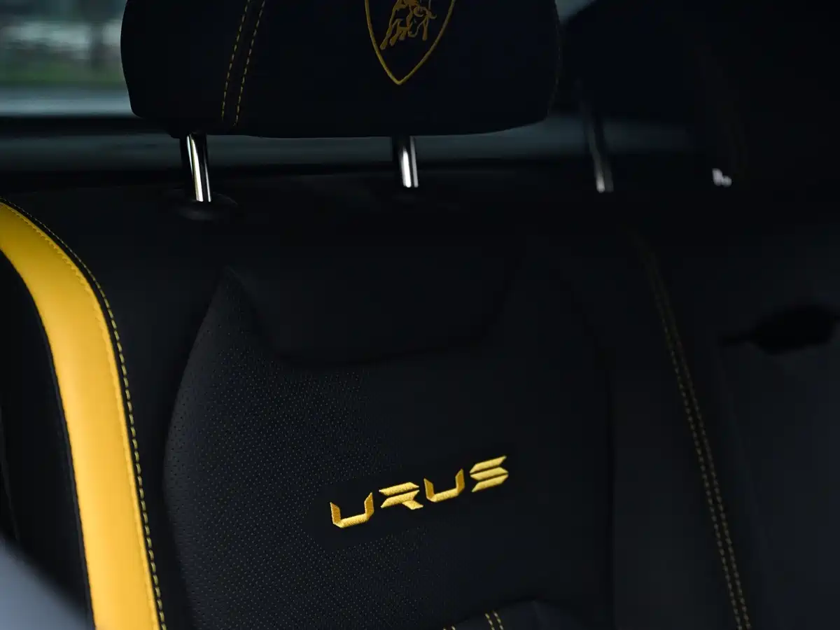 Lamborghini Urus 2024 2023 4.0T V8 S