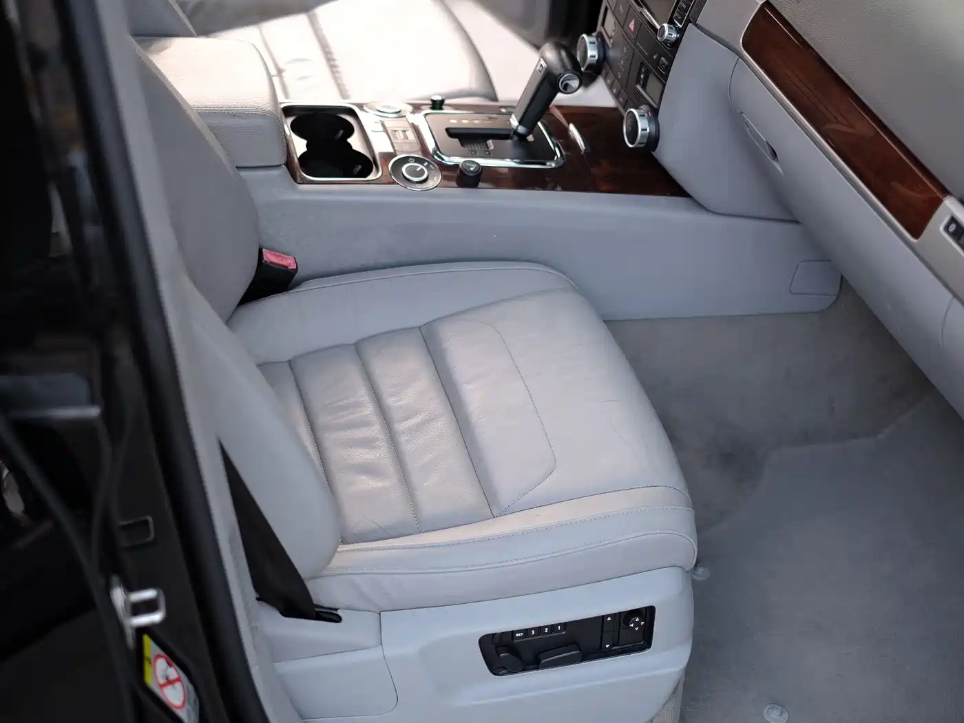 Volkswagen Touareg 2007 3.6L Luxury фото 51