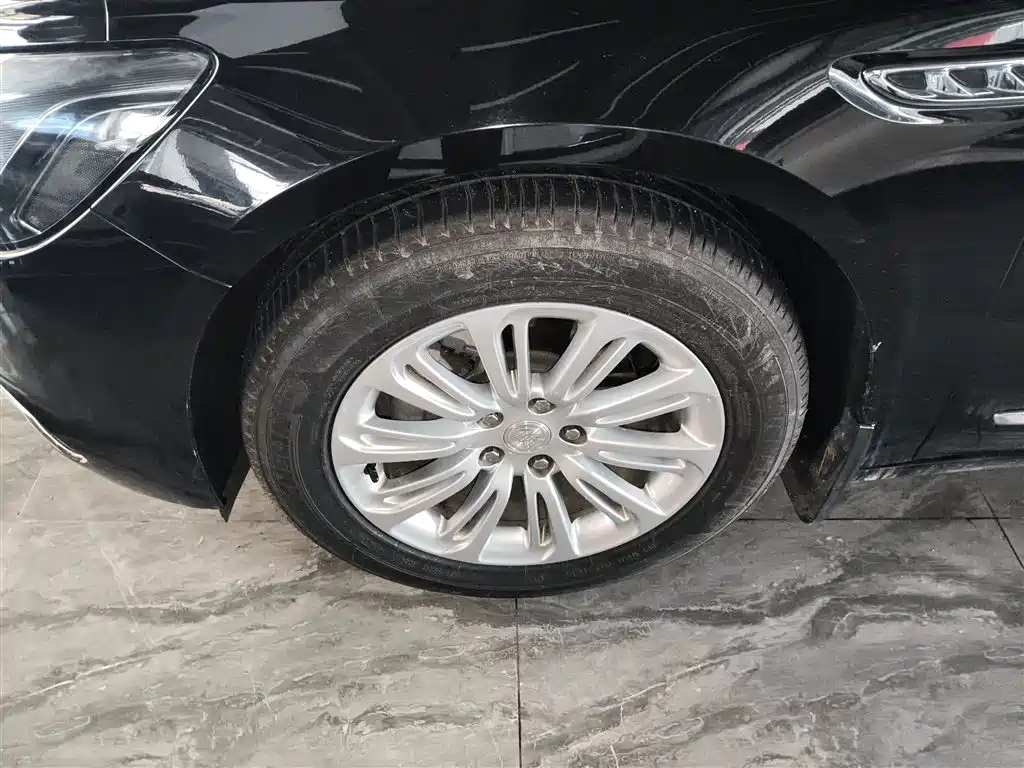 Buick LaCrosse 2018 Model 20T Elite Edition фото 25