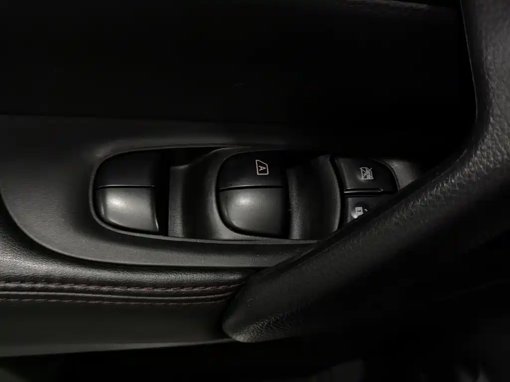 Фото 9 - Nissan Qashqai