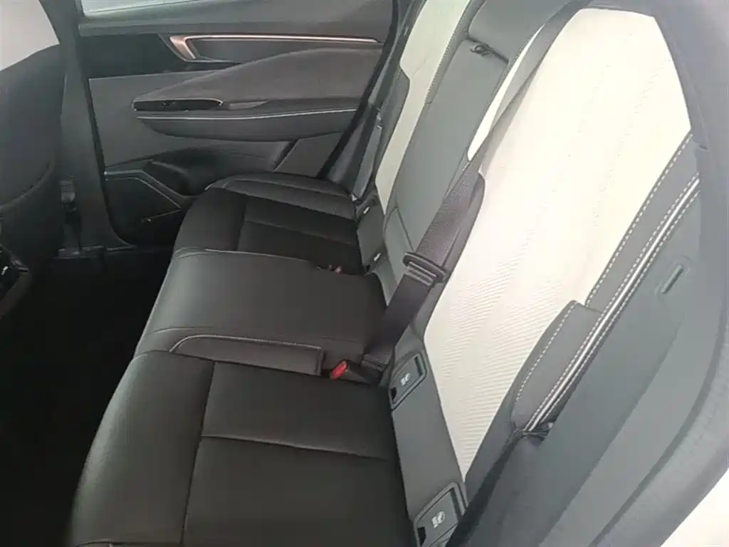 Buick E4 2023 Model GS Edition фото 17