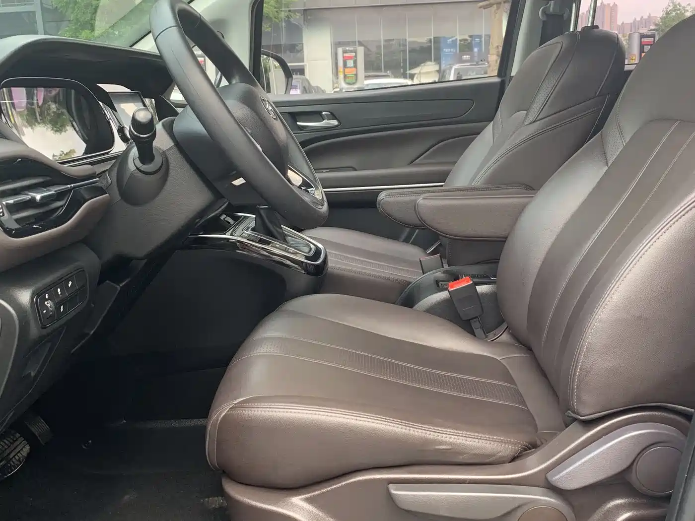 GAC Trumpchi Trumpchi M6 2019 270T Automatic Luxury (7-seater) China V фото 5