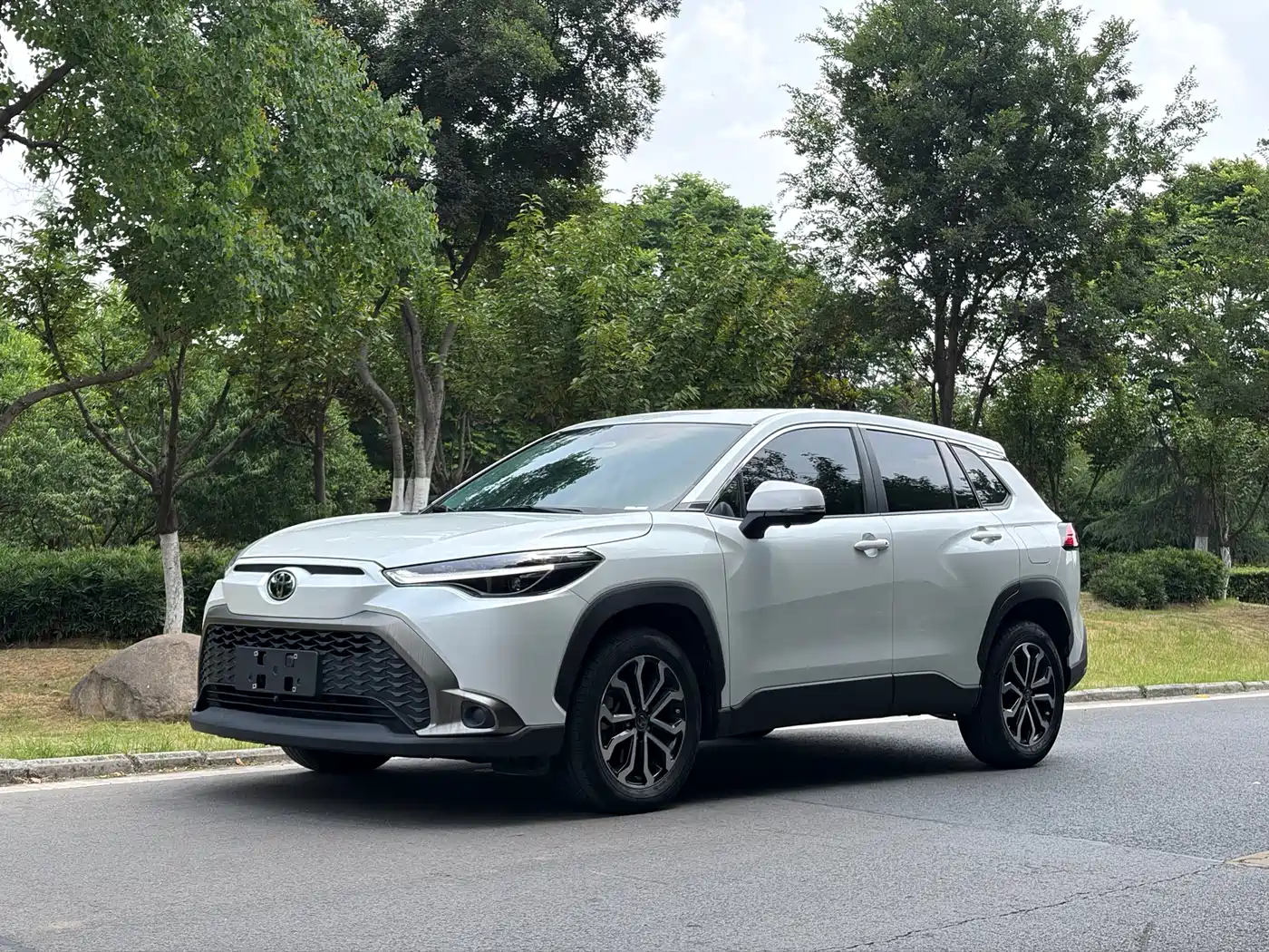 Toyota Frontlander 2024 2.0L CVT Luxury Edition