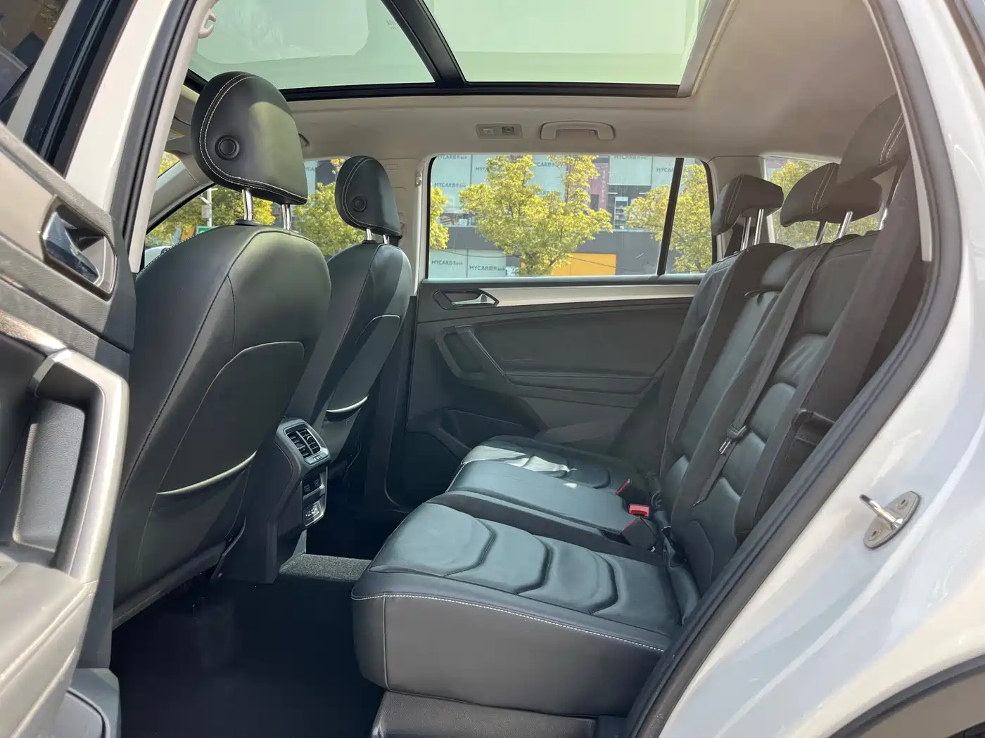 Volkswagen Tiguan L 2018 Facelift 330TSI Automatic 2WD Luxury Edition фото 14
