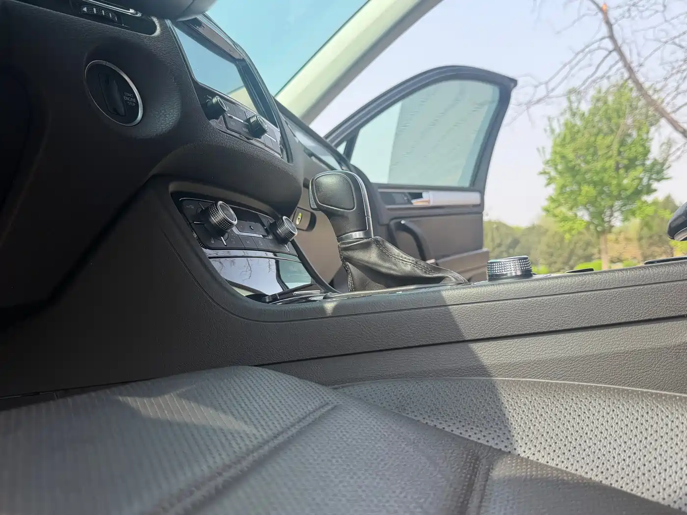 Volkswagen Touareg 2018 3.0TSI Glory Collector's Edition фото 10