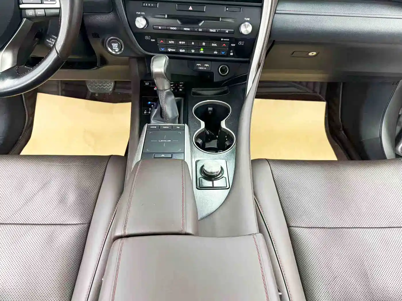 Lexus RX 2020 300 2WD Comfort Edition China VI фото 18