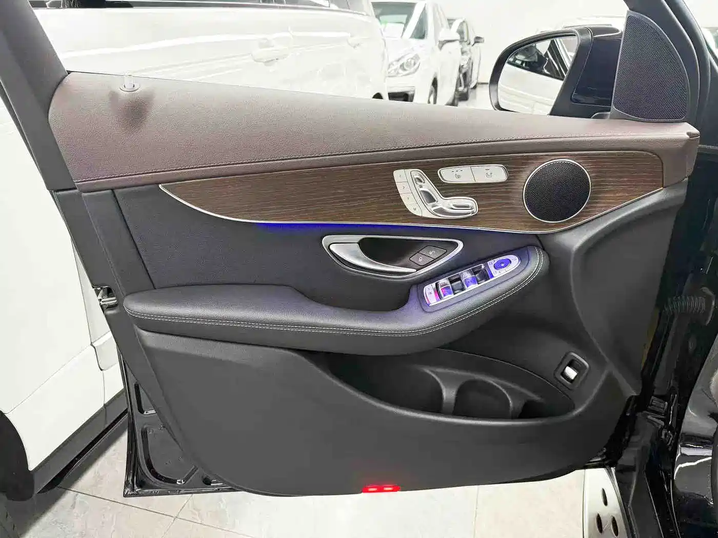 Mercedes-Benz GLC 2022 GLC 300 L 4MATIC Dynamic Collector's Edition фото 11