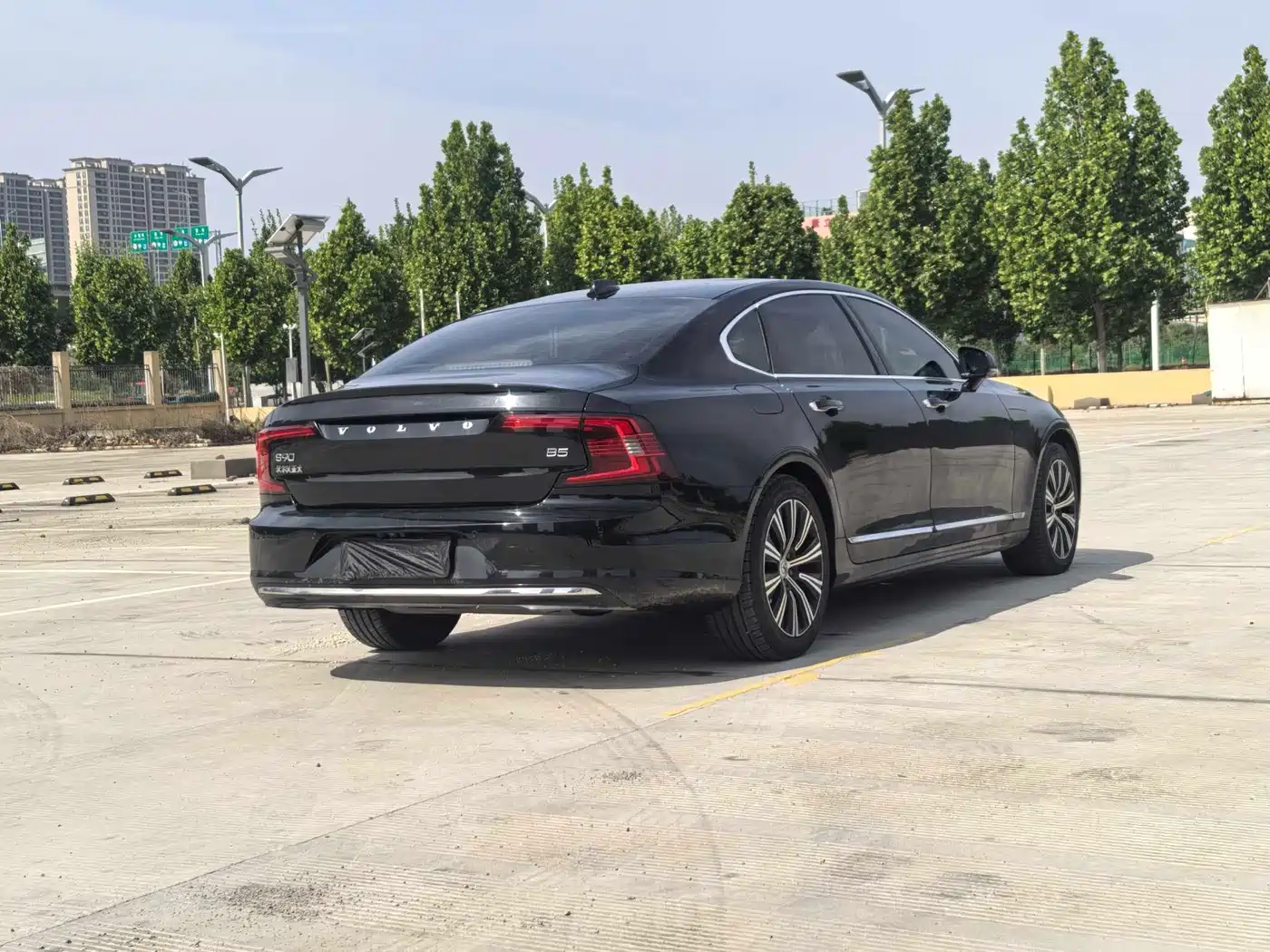 صورة 7 - Volvo S90