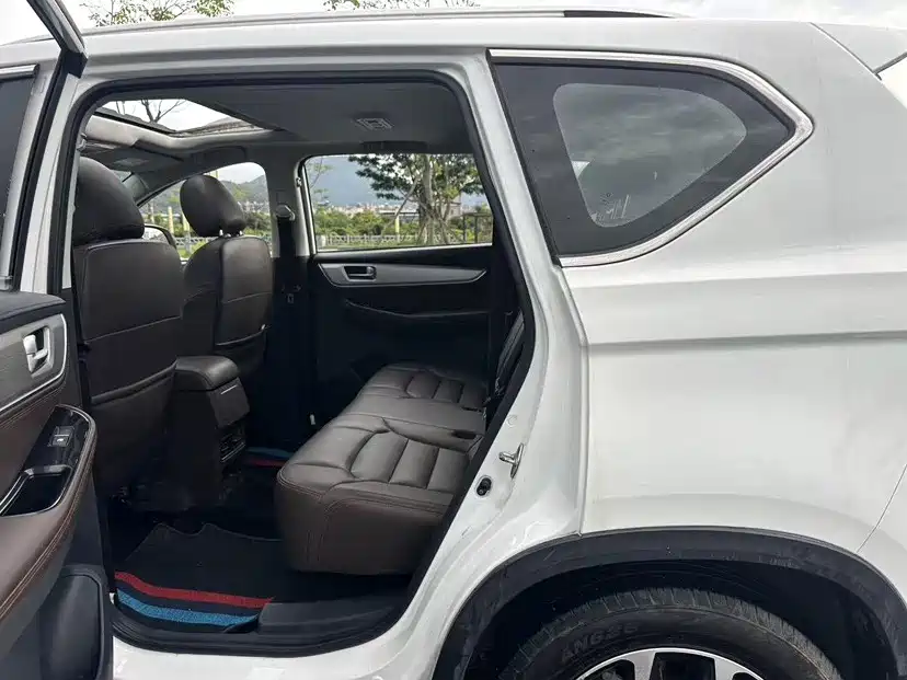 Dongfeng Fengxing Jingyi X5 2017 2017 1.6L CVT Luxury