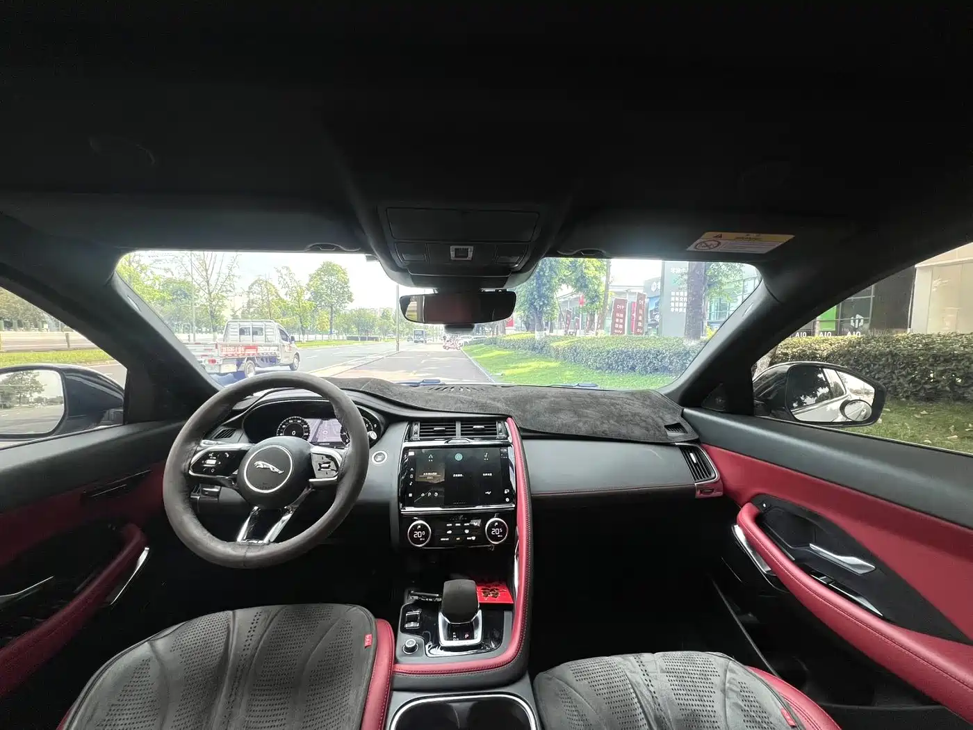 Jaguar E-PACE 2023 2024 Progressive Sport Edition R-DYNAMIC S