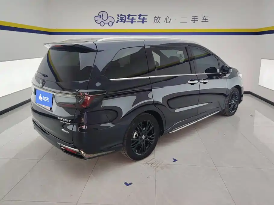 Фото 3 - Honda Odyssey