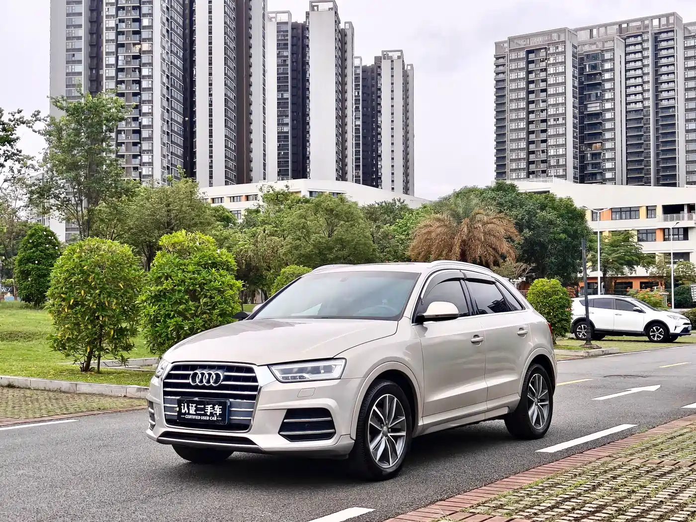 Фото 2 - Audi Q3