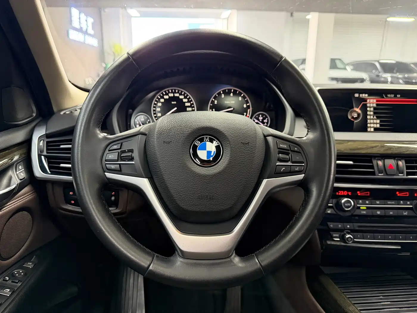 BMW X5 (Import) 2014 xDrive35i Leading фото 8