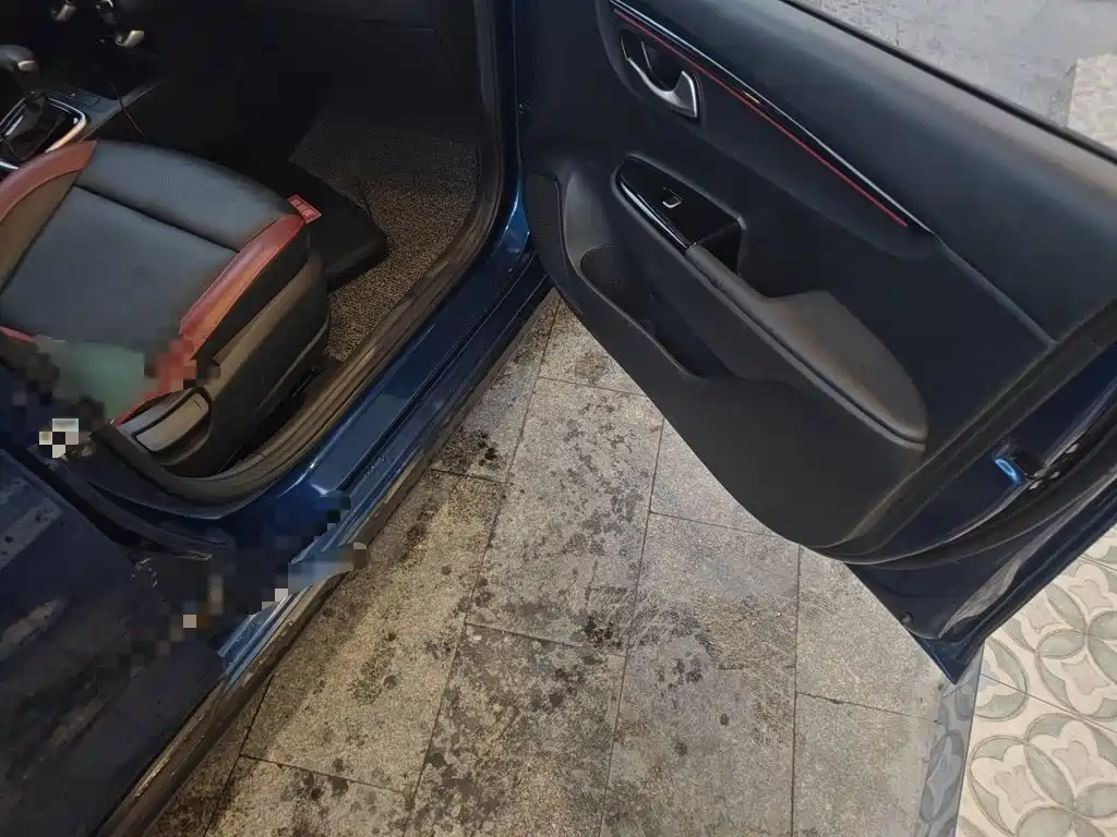 Kia KX CROSS 2018 2017 1.4L AT GLS