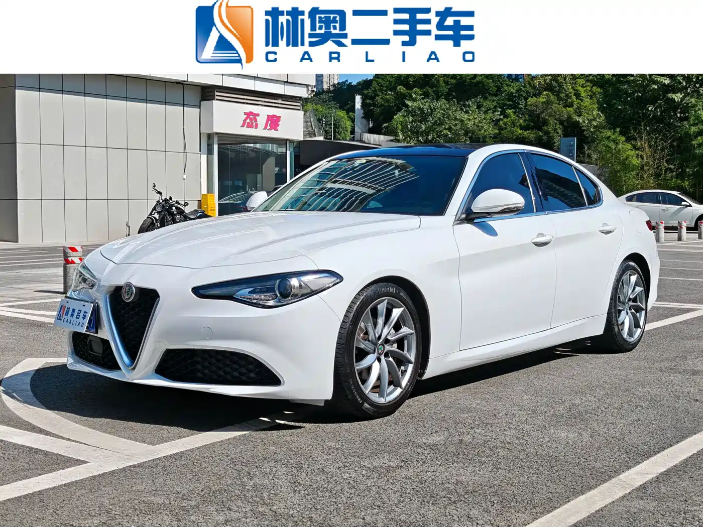 Alfa Romeo Giulia 2017 2017 2.0T 200HP Luxury Edition