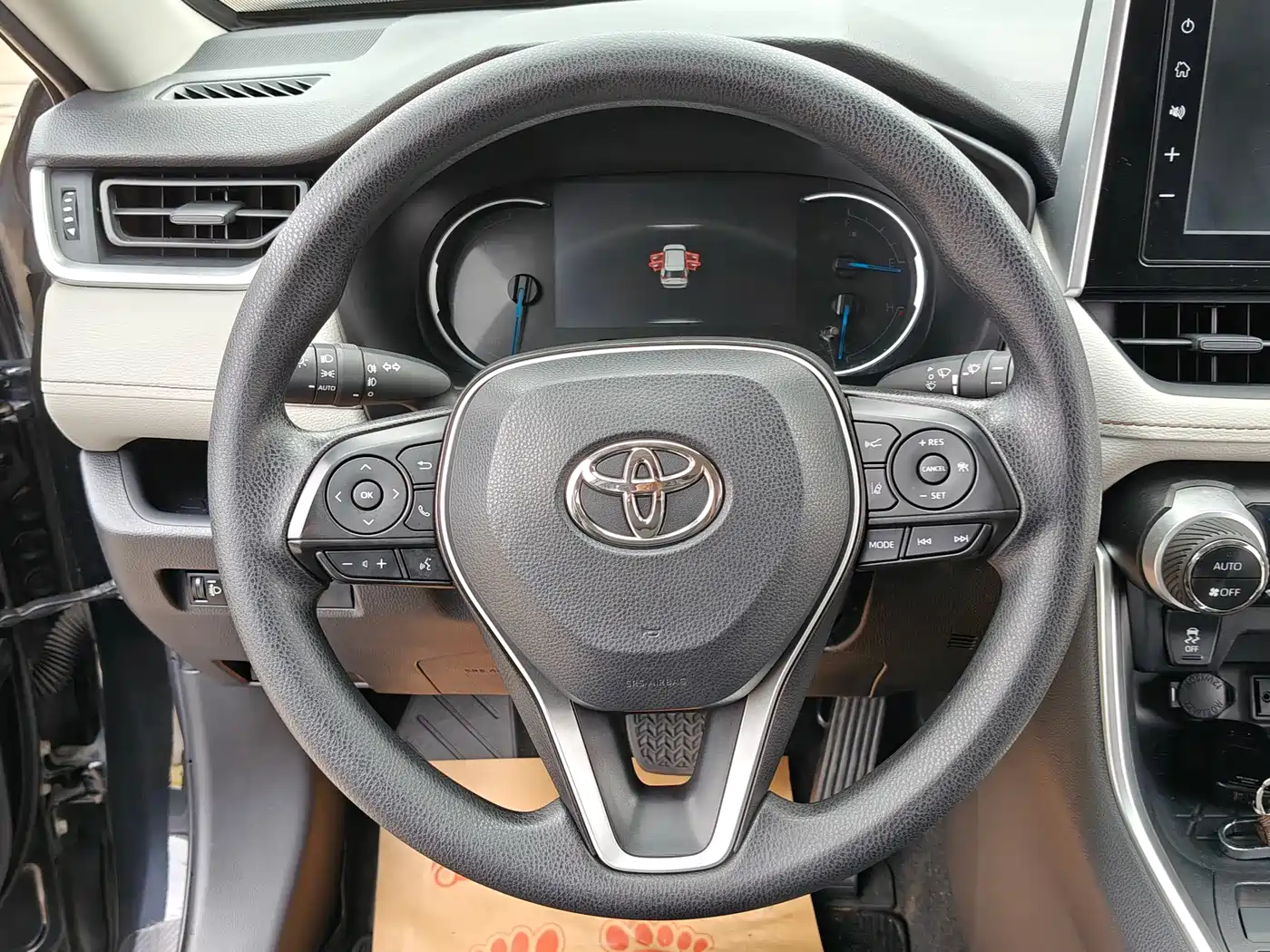 Toyota RAV4 Rongfang 2020 Hybrid 2.5L E-CVT 2WD Elite Edition фото 13