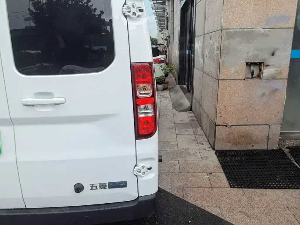 Wuling Motors Wuling Yangguang 2025 2025 400km Bus Comfort Edition