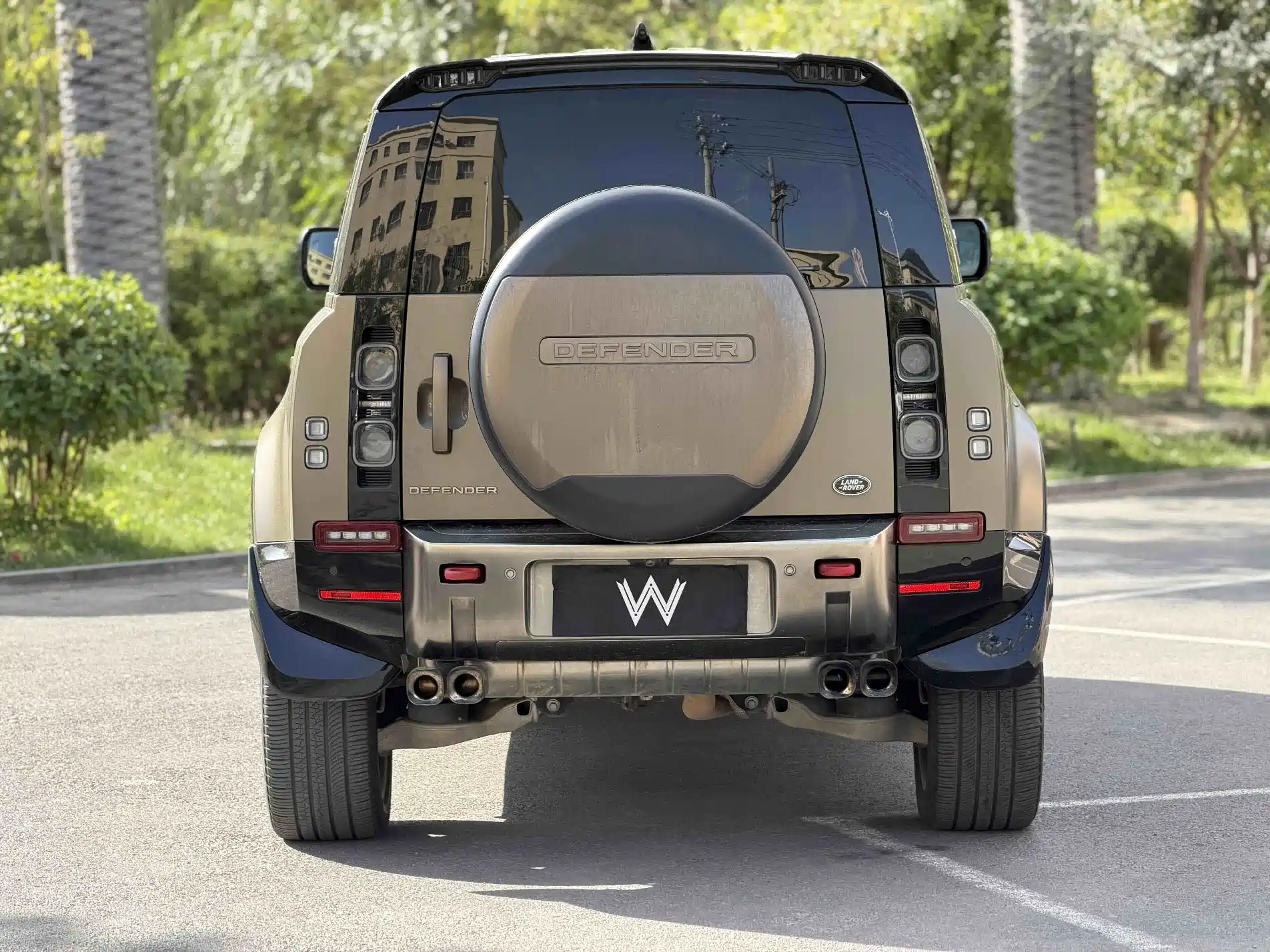صورة 8 - Land Rover Defender