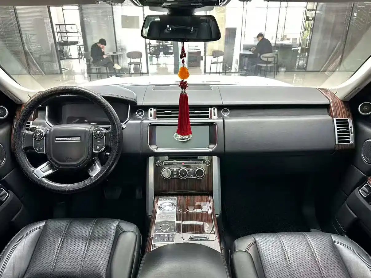 Land Rover Range Rover 2016 3.0 SC V6 Vogue LWB фото 5