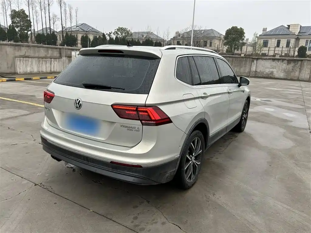 Volkswagen Tiguan L 2017 330TSI Automatic 2WD Flagship Edition фото 7