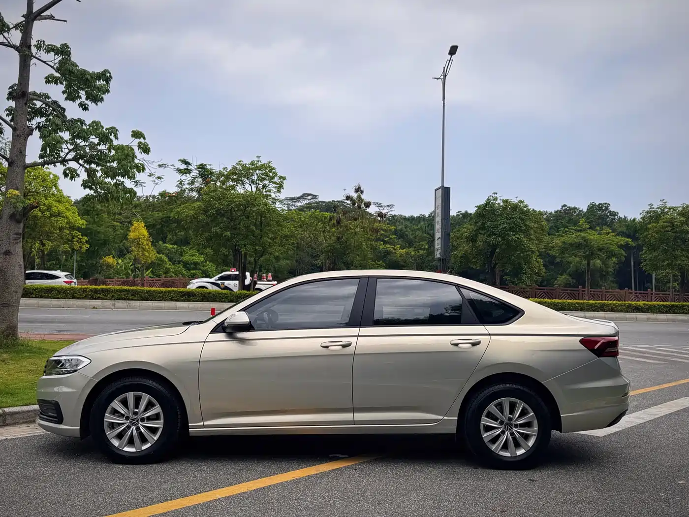 Volkswagen Lavida 2021 1.5L Automatic Trend Edition фото 6