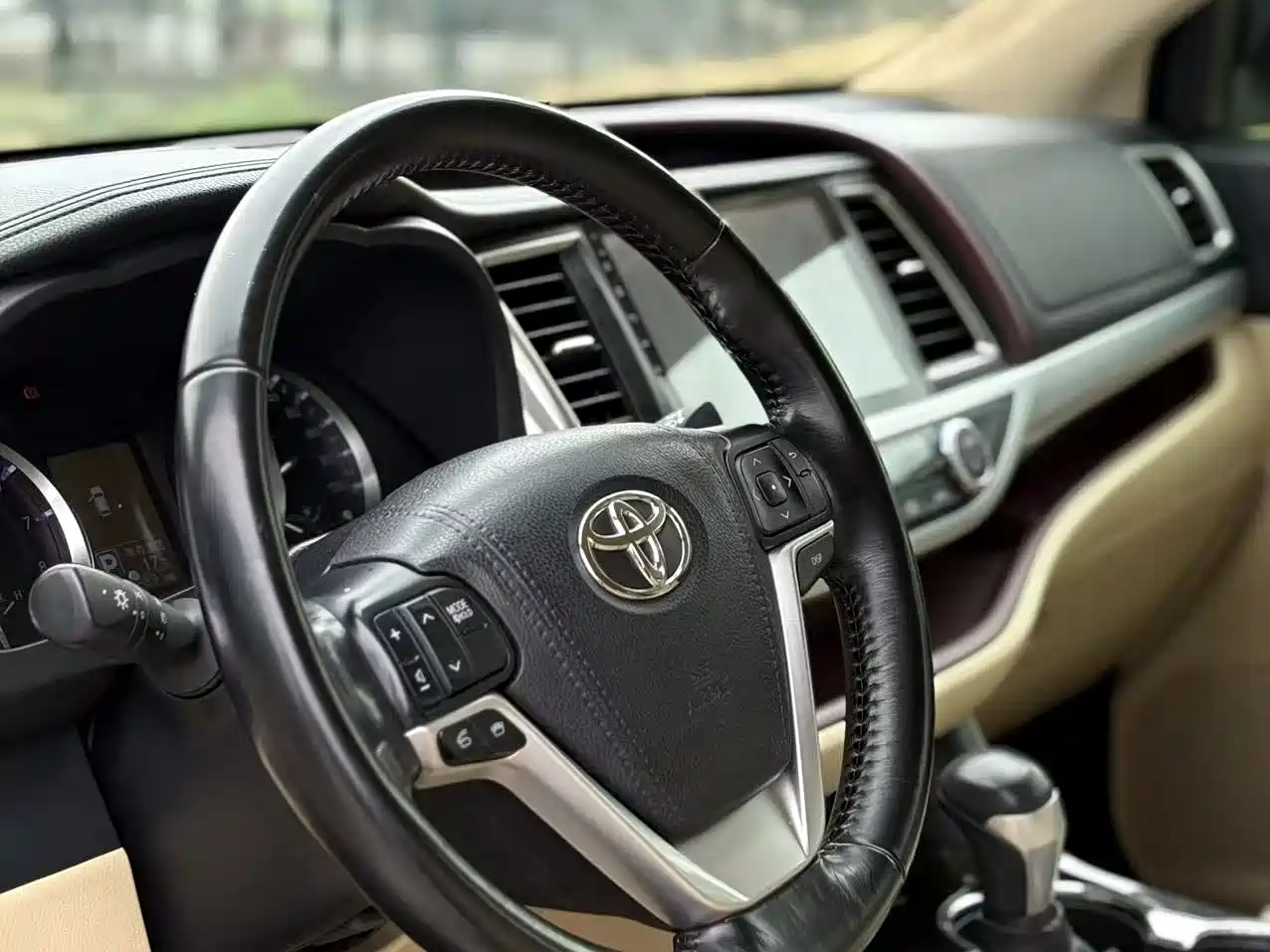Toyota Highlander 2015 2.0T AWD Luxury Edition 7-seater фото 6