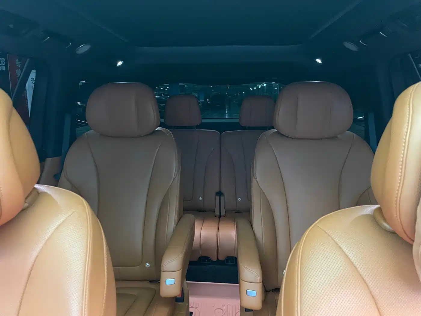 AITO Wenjie AITO M9 2024 Range Extender Max Edition 42kWh 6-seater фото 20