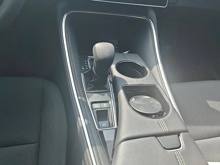 Toyota Avalon 2026 2024 Model 2.0L Progressive Edition