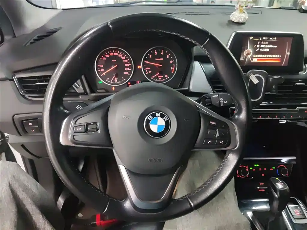 BMW 2 Series Touring 2016 218i Fashion Model фото 11