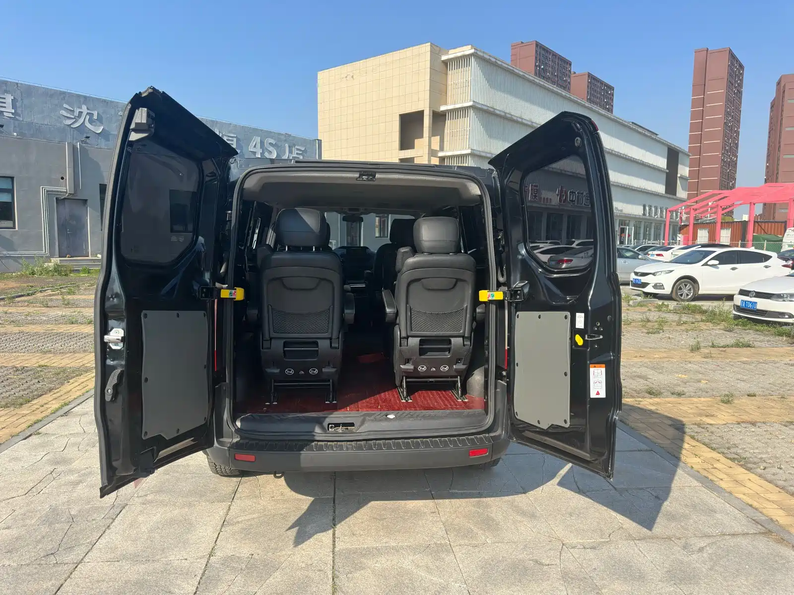 Photo 15 - Ford Transit