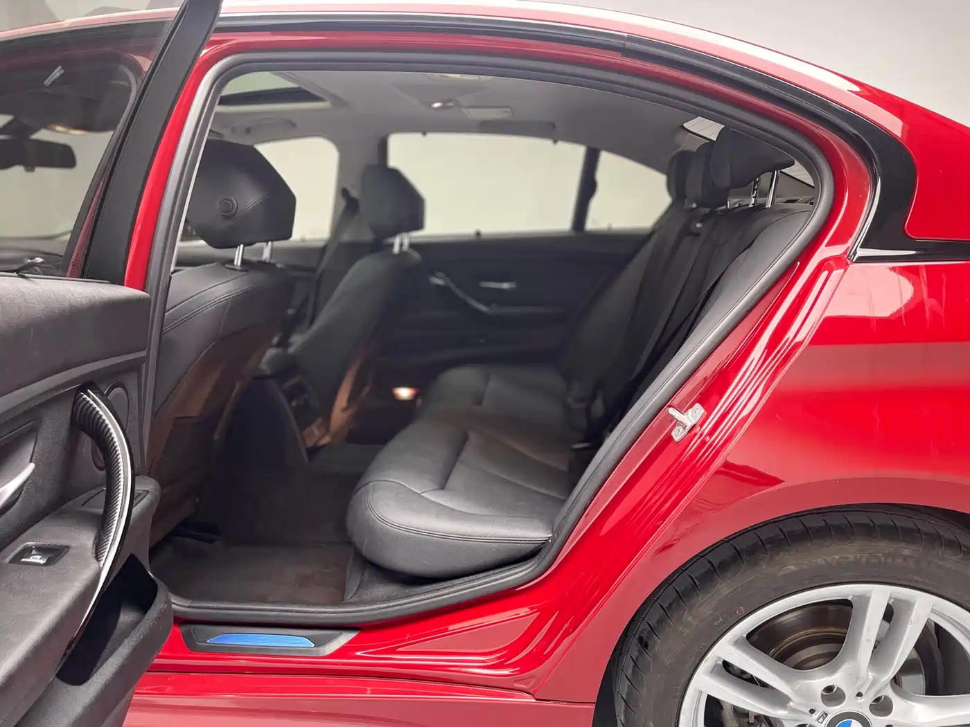 BMW 3 Series 2018 320Li Leading M Sport Package фото 9