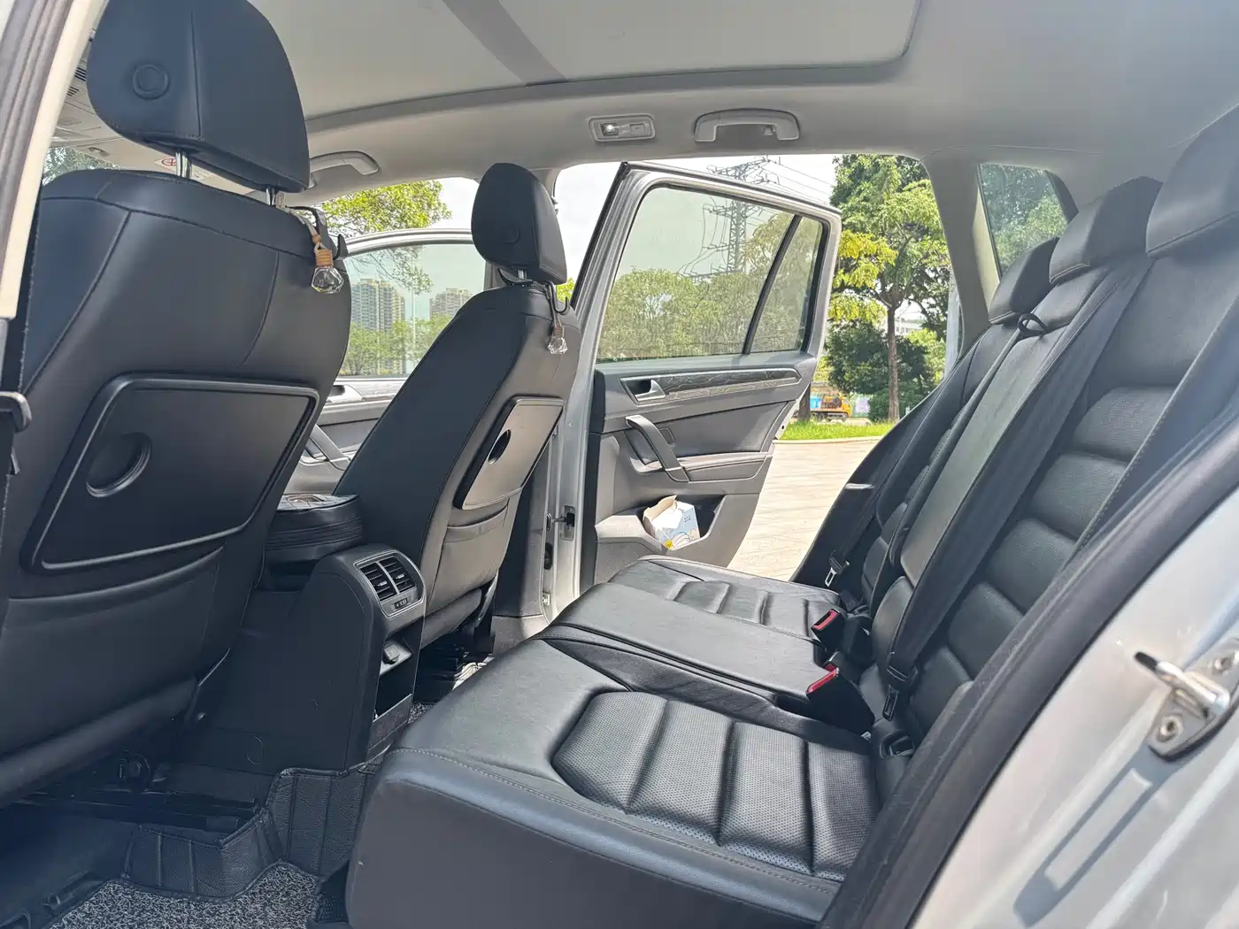 Volkswagen Golf Sportsvan 2016 230TSI Automatic Luxury фото 7