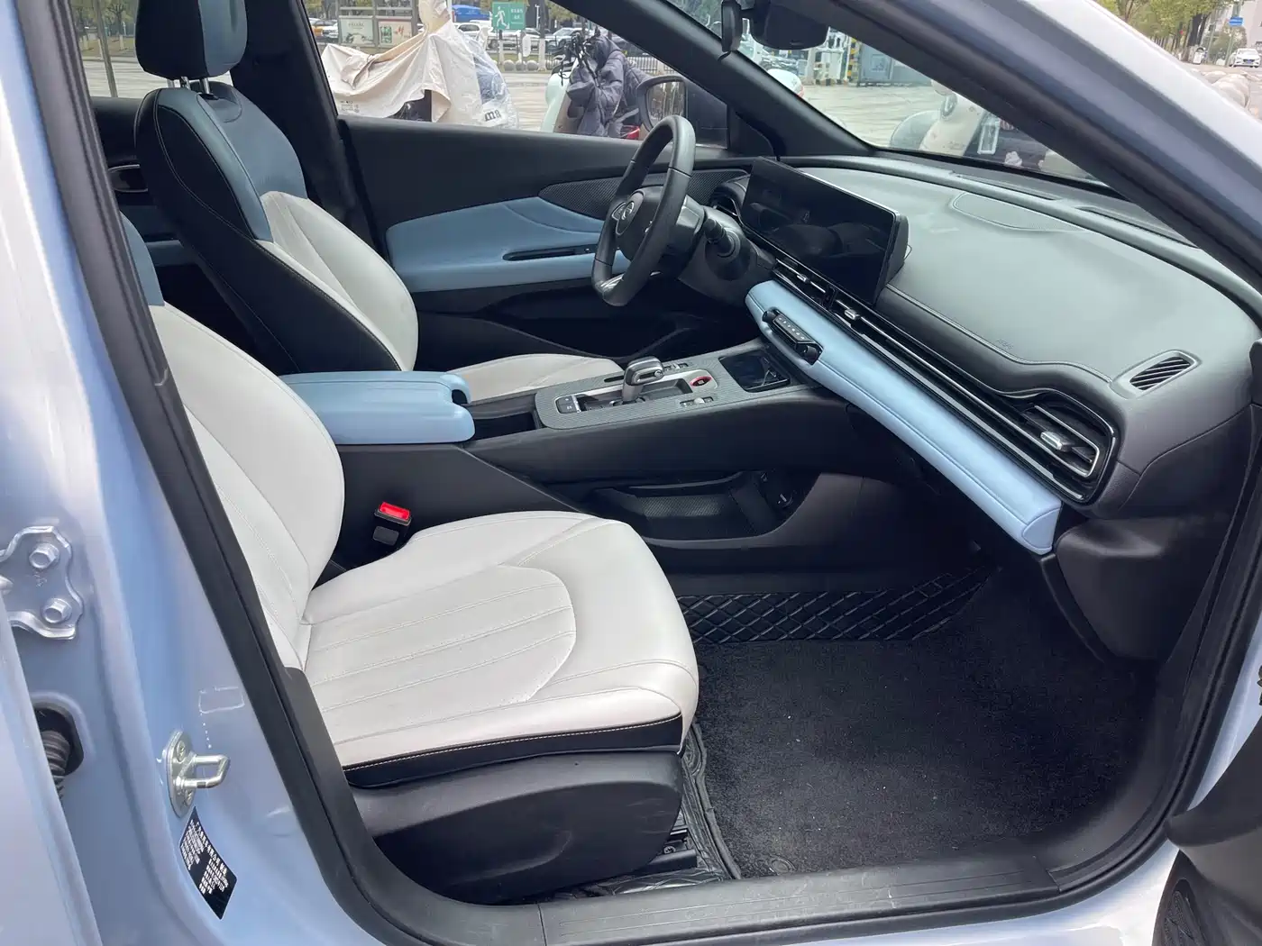 GAC Trumpchi Trumpchi Emkoo 2021 270T DCT J16 Edition фото 12