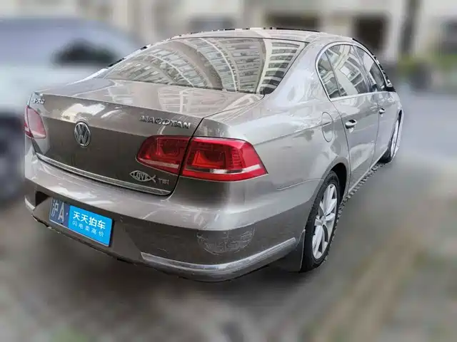 Volkswagen Magotan 2012 2.0TSI Premium — фото 2